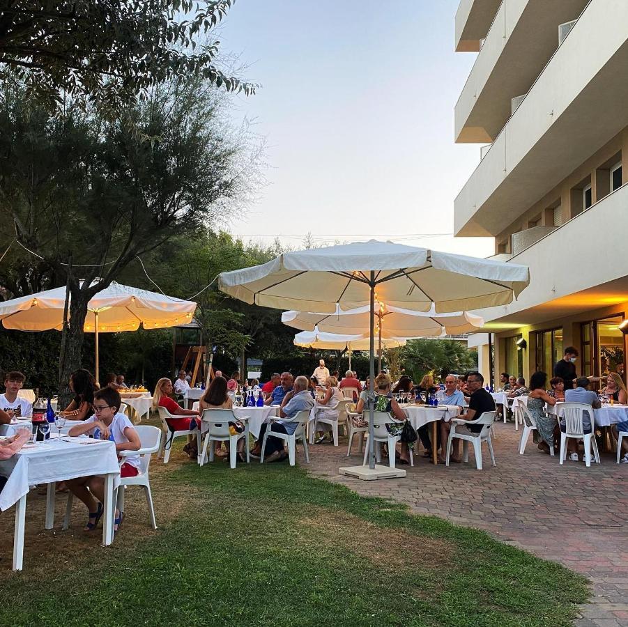 Hotel Astor B&B Lido di Classe Buitenkant foto