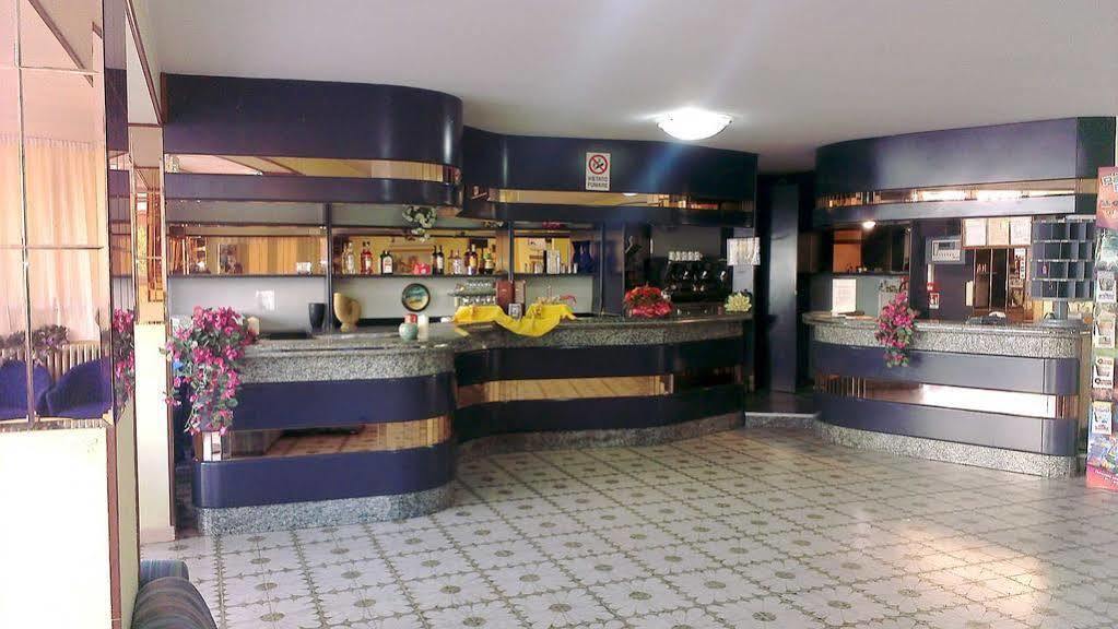 Hotel Astor B&B Lido di Classe Buitenkant foto