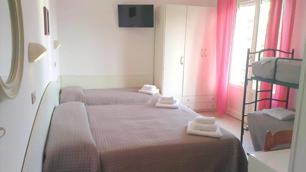 Hotel Astor B&B Lido di Classe Buitenkant foto